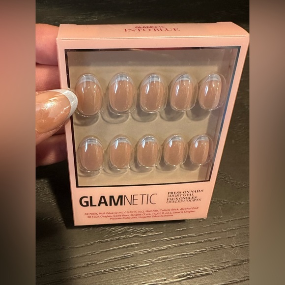 Glamnetic nails - Into Blue - Picture 3 of 5